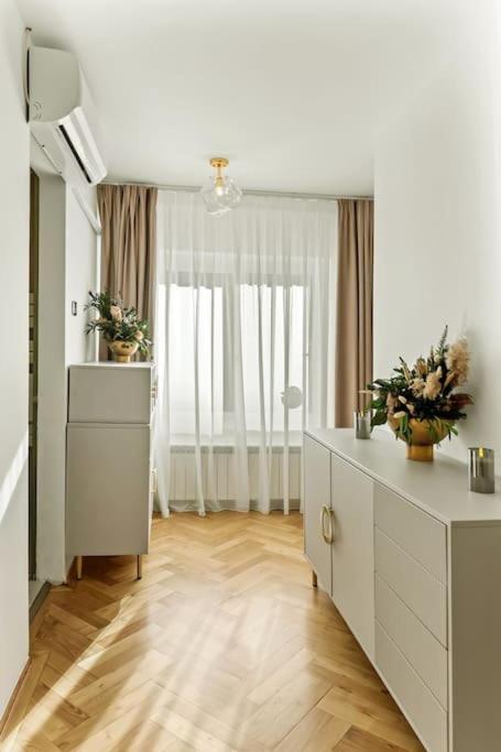 Ferienwohnung Casa De Povesti - Calea Victoriei Bukarest Exterior foto