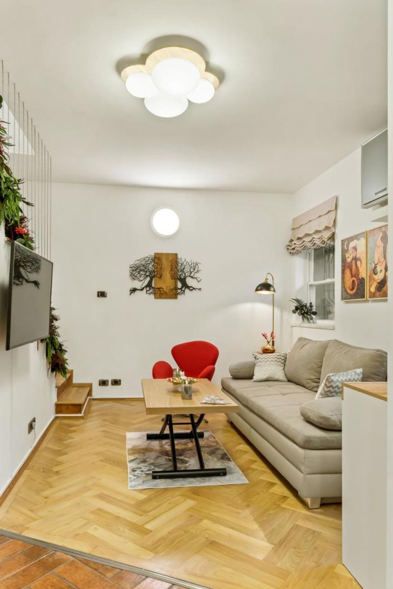 Ferienwohnung Casa De Povesti - Calea Victoriei Bukarest Exterior foto