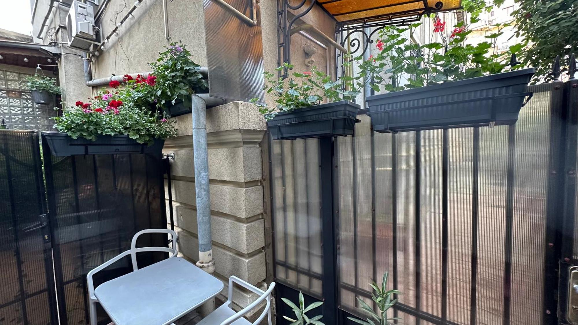 Ferienwohnung Casa De Povesti - Calea Victoriei Bukarest Exterior foto